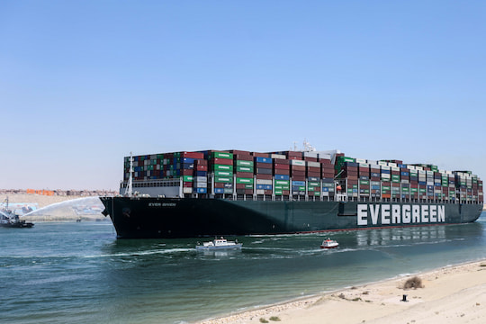 Die Havarie des Frachters "Ever Given" sorgte Ende Mrz fr eine tagelange Sperrung des Suezkanals 