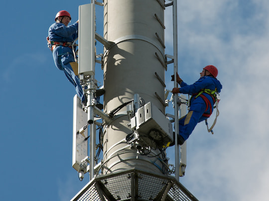 Bei der Aktion „Wir jagen Funklcher“ haben sich nach Angaben der Telekom 539 Kommunen um einen LTE-Mobilfunkmast der Telekom beworben