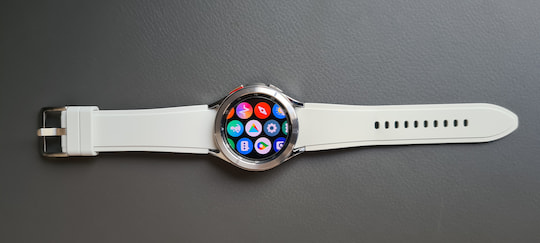 Die neue Samsung-Smartwatch inklusive Armband