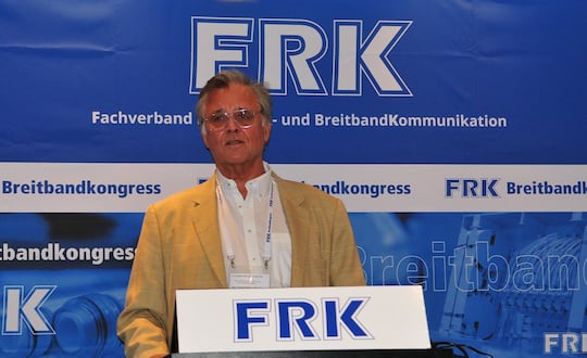 FRK-Vorsitzender Heinz-PEter Labonte auf dem Podium