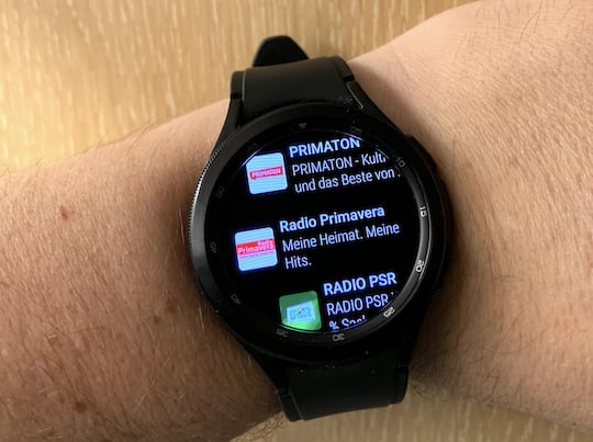 Webradio-Empfang mit der Samsung-Smartwatch