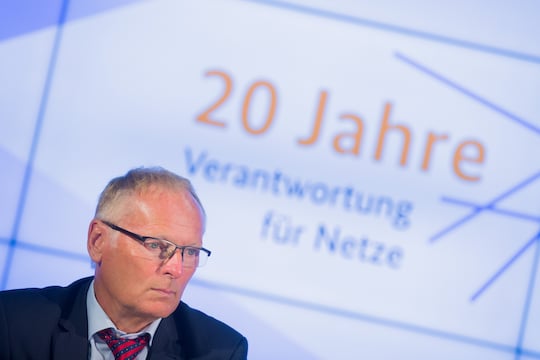 Die Bundesnetzagentur hat inzwischen 24 Jahre Verantwortung fr Netze. Findet der scheidende Prsident Jochen Homann die Lsung der Ausbauprobleme?