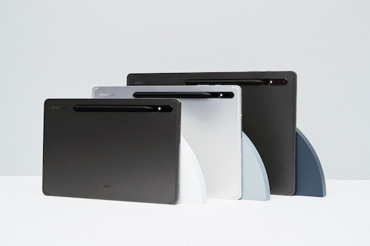 Neue Tablet-Familie von Samsung: S8, S8 Plus und S8 Ultra (von vorne nach hinten)