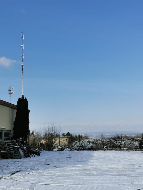 In Bad Kreuznach wird bereits kostengnstigeres DAB+ getestet. das Foto zeigt die Sendeantenne von Milling Broadcast auf dem Kuhberg.