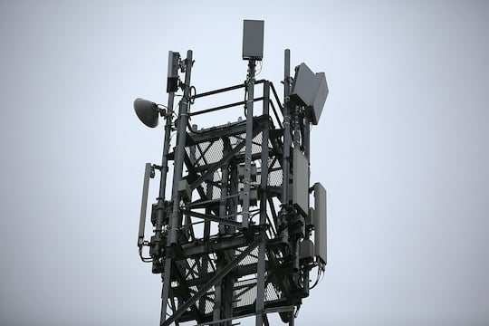 Kann durch den Frequenztausch der gordische Knoten durchschlagen werden? Kommt die GSM-Einheitsnetzgesellschaft?