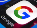 Das Google-Logo auf einem Smartphone. Die US-Internet-Suchmaschine Neeva tritt nun auch in Deutschland mit einem Dienst ohne Werbung und Tracking gegen Google an.