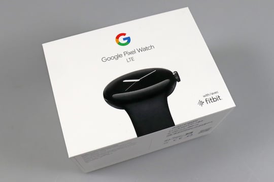 Google Pixel Watch in der Box