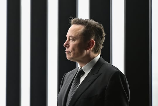 Elon Musk will nach dem Twitter-Kauf den Umgang mit kontroversen Inhalten neu regeln