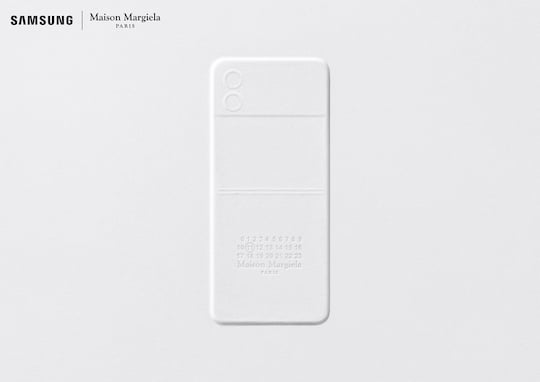 Entwurf des Galaxy Z Flip4, Maison Margiela Edition