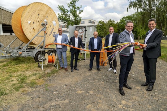 Fr den Glasfaserausbau in Kassel und der Nachbarkommune Vellmar kooperiert die Deutsche Telekom mit der Stdtischen Werke Netz + Service GmbH (NSG)