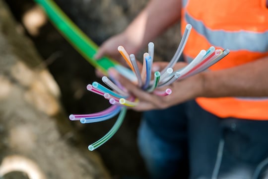 NetCologne beendete in Nubaum, einem Stadtteil von Bergisch Gladbach, 40 Prozent der Tiefbauarbeiten. Ab Oktober 2023 knnen die ersten Kunden ber Glasfaser im Internet surfen. 