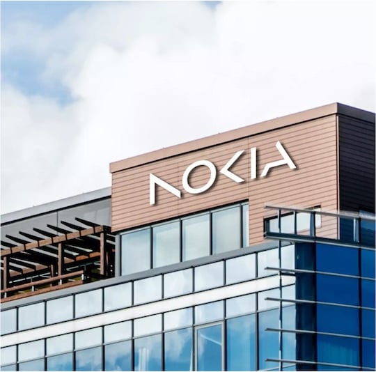 Das Nokia Hauptquartier in Espoo (Finnland). Das neue Logo ist nach wie vor ungewohnt.