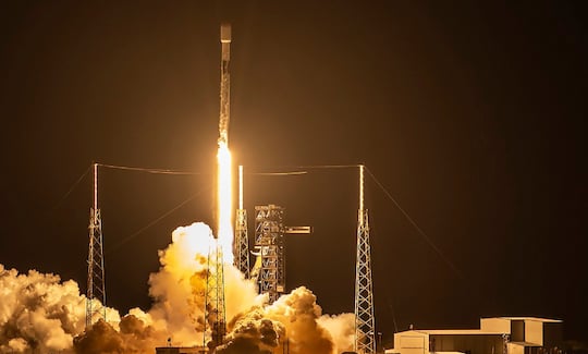 Space X hat 6 Satelliten ins All geschossen, die Mobiltelefone direkt versorgen knnen. Erste Tests knnten bald beginnen